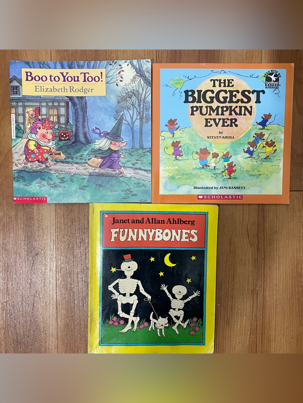 Lot of 3 Vintage Halloween Children’s Books 🎃 👻 ☠️